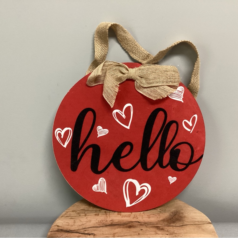 🔴 Wood Crafted “Hello” & ❤️ Sign - Painted and ready to hang - Really Nice Item - Picture 1 of 9